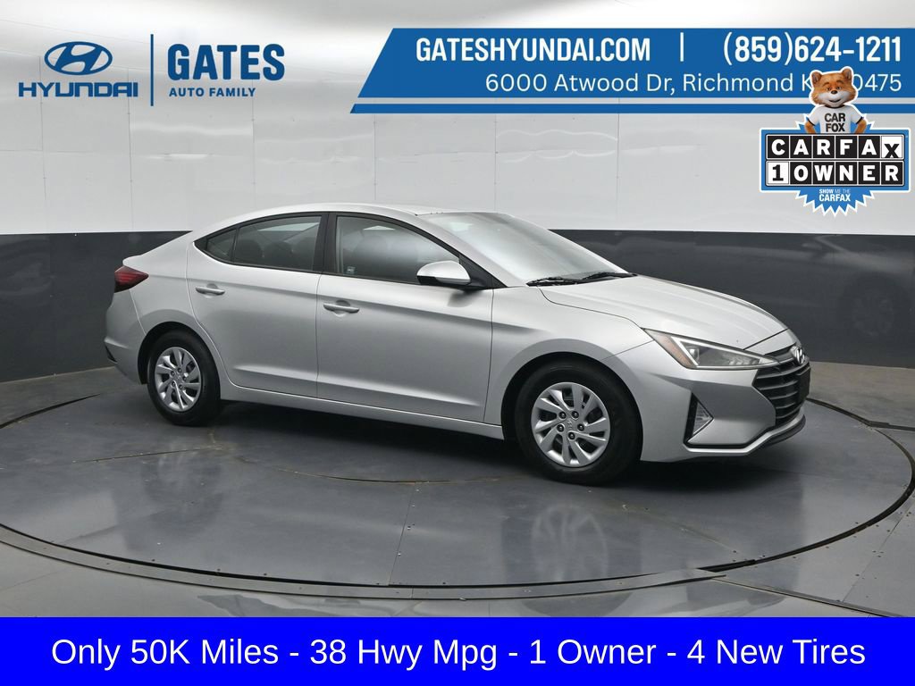 Used 2019 Hyundai Elantra SE w/ Cargo Package FWD image 1