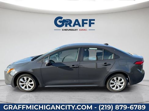 Used 2025 Toyota Corolla LE FWD image 2