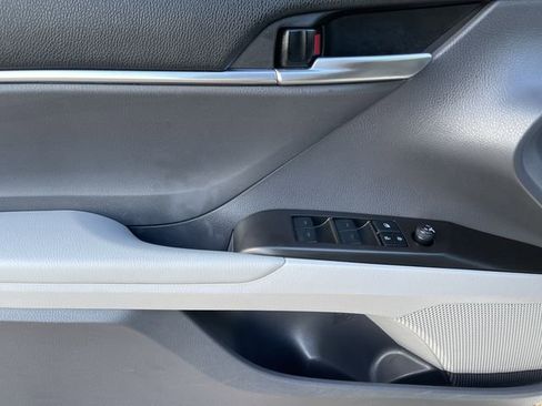 Certified 2021 Toyota Camry LE image 12