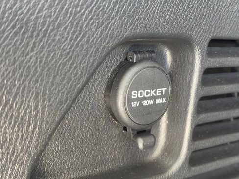 Used 2024 Nissan Armada SL image 24