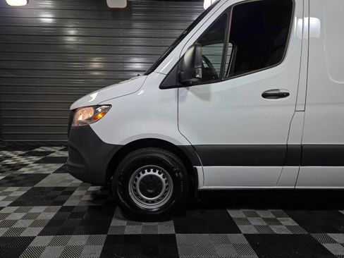 Used 2023 Mercedes-Benz Sprinter 2500 image 32