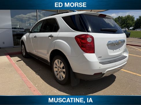 Used 2011 Chevrolet Equinox LT w/ Chrome Appearance Package AWD/4WD image 2