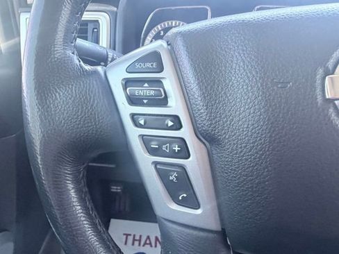 Used 2019 Nissan Titan SV w/ SV Convenience Package AWD/4WD image 10