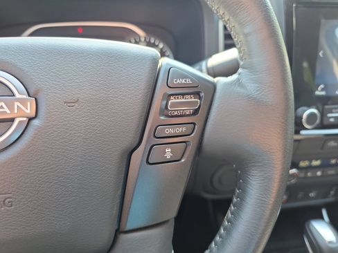 Used 2024 Nissan Frontier SV w/ SV Convenience Package RWD image 17