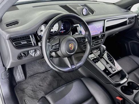 Used 2024 Porsche Macan S AWD/4WD image 4