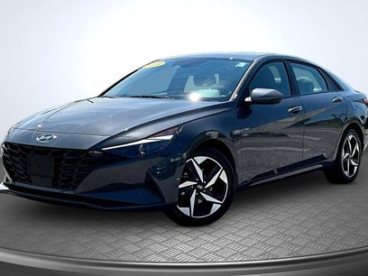 Used 2023 Hyundai Elantra SEL w/ Convenience Package
