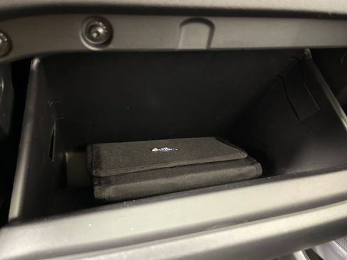 Used 2020 Ford Escape Titanium FWD image 25