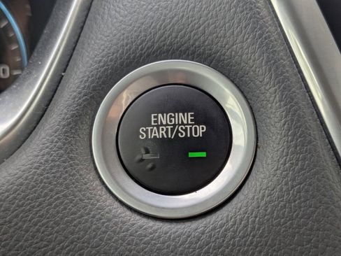 Used 2019 Chevrolet Traverse LT FWD image 38