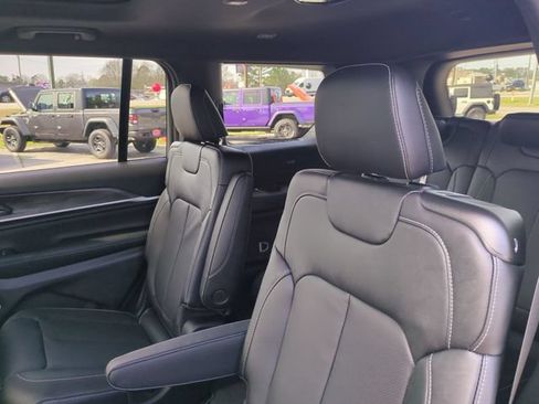 New 2026 Jeep Grand Cherokee L Limited AWD/4WD image 28