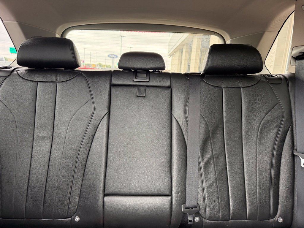 Used 2016 BMW X5 xDrive50i AWD/4WD image 17