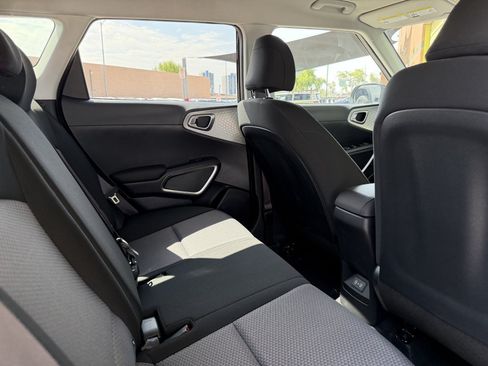 Used 2025 Kia Soul S FWD image 36