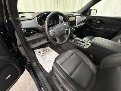 Certified 2023 Chevrolet Traverse RS w/ LPO, Floor Liner Package image 10