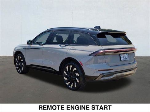 Used 2026 Lincoln Nautilus Reserve w/ Jet Appearance Package AWD/4WD image 3