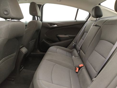 Used 2017 Chevrolet Cruze LT w/ Convenience Package image 18