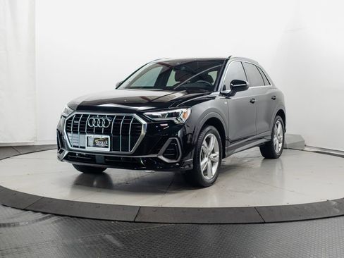 Used 2021 Audi Q3 2.0T Premium Plus w/ Premium Plus Package AWD/4WD image 3