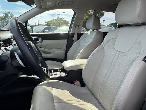 Certified 2023 Kia Sorento SX Prestige AWD/4WD image 19