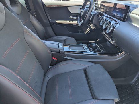 Used 2024 Mercedes-Benz CLA 250 4MATIC image 9