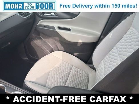 Used 2020 Chevrolet Equinox LS image 24