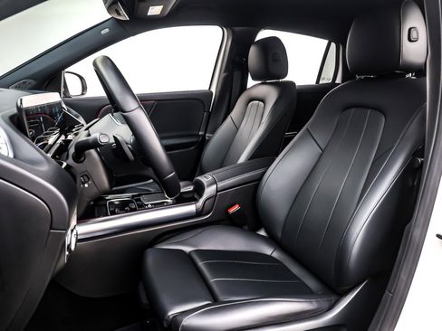 Certified 2023 Mercedes-Benz GLA 250 4MATIC w/ Premium Package image 17