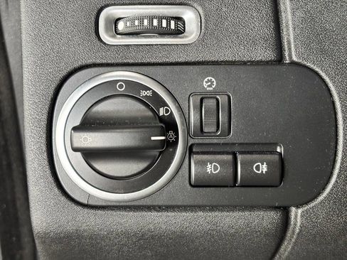 Used 2015 Land Rover LR4 HSE LUX image 12