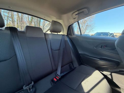 Used 2025 Toyota Prius LE image 35