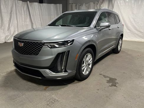 Used 2024 Cadillac XT6 Luxury FWD image 3