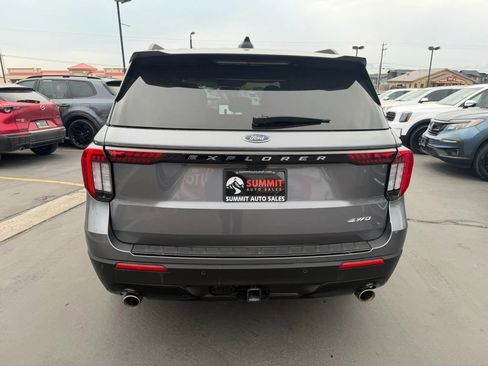 Used 2025 Ford Explorer ST-Line w/ ST-Line Street Pack image 6