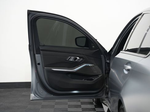 Used 2023 BMW M3 Competition w/ Executive Package image 25