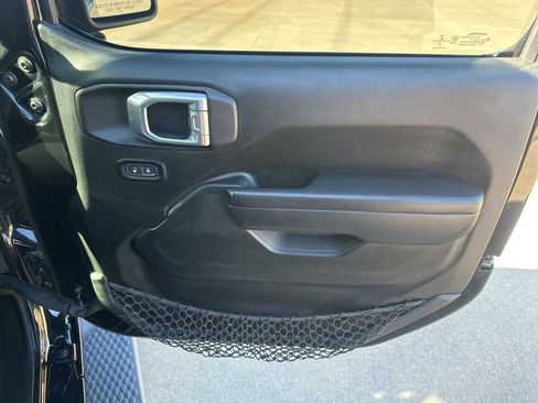 Used 2020 Jeep Wrangler Unlimited Sport image 38