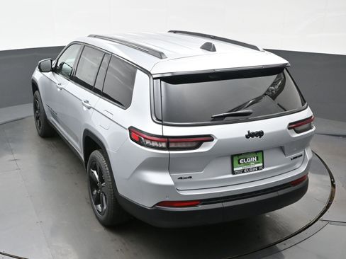 New 2025 Jeep Grand Cherokee L Limited w/ Black Appearance Package AWD/4WD image 21