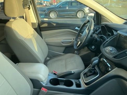 Used 2014 Ford Escape SE w/ Equipment Group 201A image 4