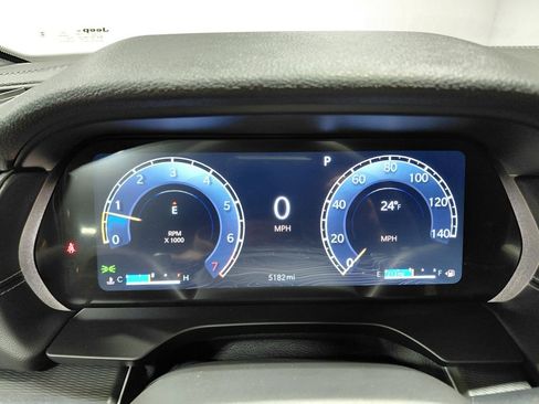 Certified 2025 Jeep Grand Cherokee Laredo X image 29