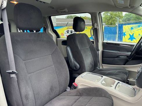 Used 2012 Dodge Grand Caravan Crew FWD image 18
