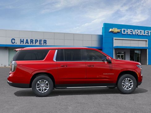 New 2026 Chevrolet Suburban LT w/ Comfort Package image 5