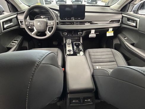 New 2026 Mitsubishi Outlander SE image 46