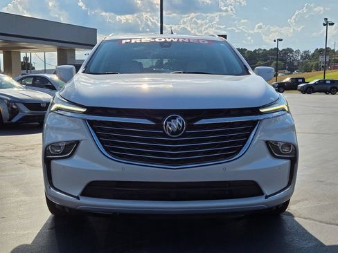 Used 2023 Buick Enclave Essence w/ Experience Buick Package FWD image 8