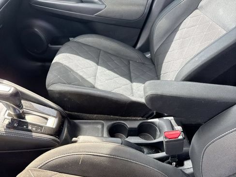 Used 2019 Nissan Kicks S FWD image 17