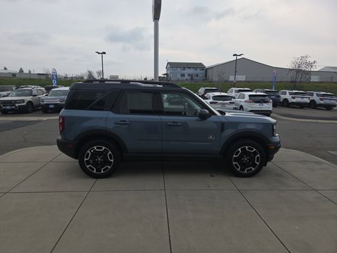 Used 2024 Ford Bronco Sport Outer Banks w/ Tech Package image 6