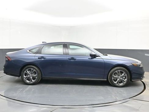 New 2026 Honda Accord EX-L image 11