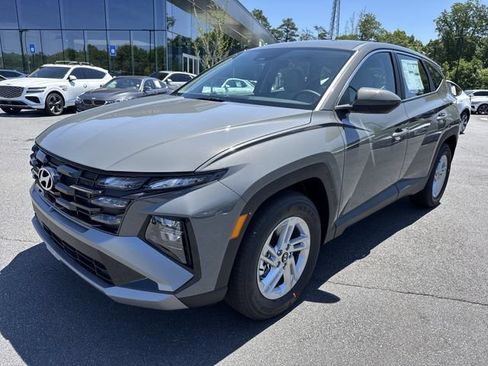 New 2026 Hyundai Tucson SE FWD image 3