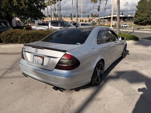 Used 2009 Mercedes-Benz E 63 AMG Sedan image 5