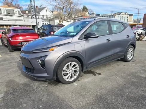 Used 2023 Chevrolet Bolt EUV LT image 1