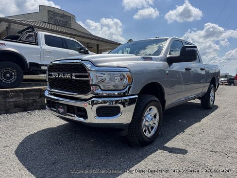 Used 2023 RAM 2500 Tradesman AWD/4WD image 2