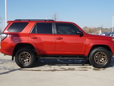 Used 2023 Toyota 4Runner 40th Anniversary SE image 10