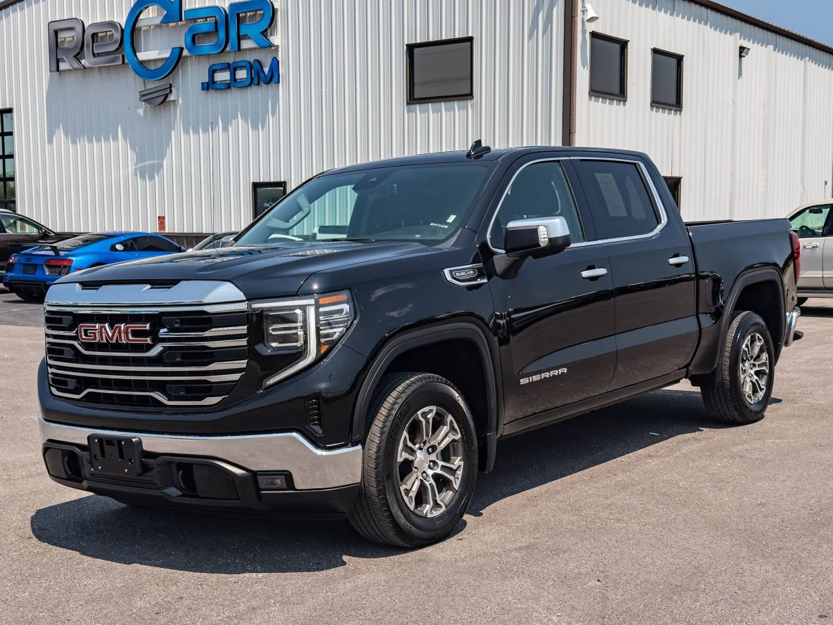 Used 2025 GMC Sierra 1500 SLT AWD/4WD image 1