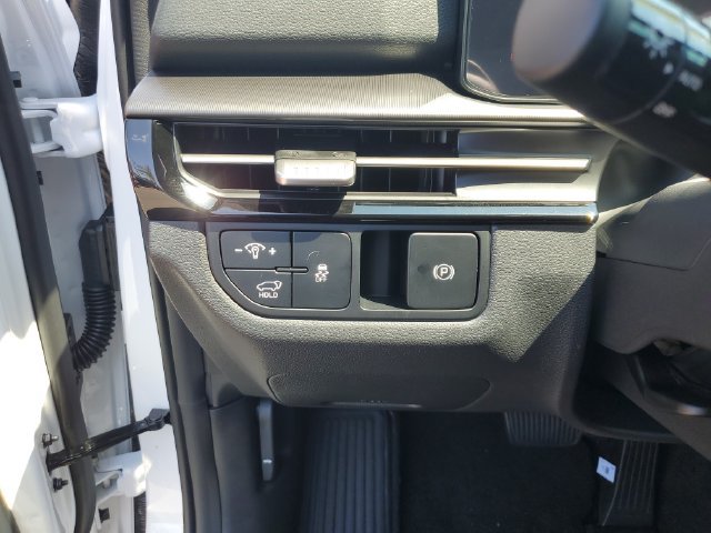 New 2026 Kia Sportage SX FWD image 36