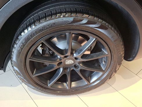 Used 2019 Porsche Cayenne image 7
