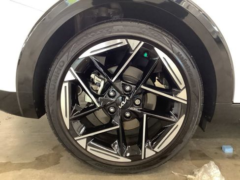 Certified 2025 Kia K4 GT-Line w/ GT-Line Premium Package FWD image 28
