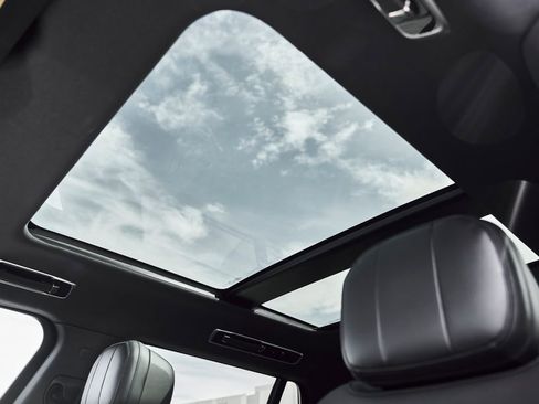 Used 2025 Land Rover Range Rover Long Wheelbase SE image 46