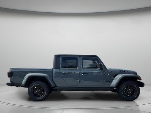 New 2025 Jeep Gladiator Willys image 5